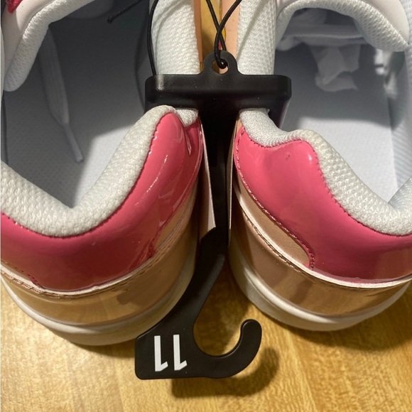 Women's Barbie by Mattel Pink Casual Court Sneaker NWT size 11 - Picture 9 of 10